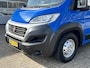 Fiat Ducato 35H 2.3 MultiJet L3 Airco Trekhaak 3000kg trekgewicht Stuurwielbediening Telefoonverbinding open laadbak Pick-up 3-Persoons p-up Bakwagen Euro 6 Bpm vrij voor particulier gebruik! 1e eigenaar