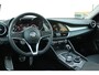 Alfa Romeo Giulia 2.0 T AWD Veloce / 19 inch/ All-season/ Panorama/ Stoel en stuurverwarming/ 280PK/ 4WD/ Camera/ Magnet Black/ Keyless go&start / Memory/ Apple Carplay