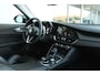 Alfa Romeo Giulia 2.0 T AWD Veloce / 19 inch/ All-season/ Panorama/ Stoel en stuurverwarming/ 280PK/ 4WD/ Camera/ Magnet Black/ Keyless go&start / Memory/ Apple Carplay
