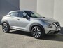 Nissan Juke 1.0 DIG-T Acenta Handgeschakeld / Allseason banden / Apple Carplay Android Auto / Achteruitrijcamera / Stoelverwarming / Navigatie / Climate control / Cruise control / Lichtmetalen wielen 17“ /