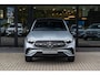 Mercedes-Benz GLC 300e 4MATIC Sport Edition | Panoramaschuifdak | Premium pakket | Nightpakket | 360° camera | Dodehoekassistent | DIGITAL LIGHT | Trekhaak |