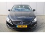 Volvo V60 T3 Momentum | Trekhaak | Stoelverwarming | Verwarmbaar voorruit | Parkeer Camera |