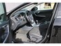 Volvo V60 T3 Momentum | Trekhaak | Stoelverwarming | Verwarmbaar voorruit | Parkeer Camera |