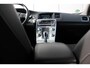 Volvo V60 T3 Momentum | Trekhaak | Stoelverwarming | Verwarmbaar voorruit | Parkeer Camera |
