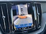 Volvo XC60 2.0 T6 Plug-in hybrid AWD Ultra Dark 360 Camera / Head-up display / Harman Kardon audio / trekhaak / Panorama dak / stoel- en stuurverwarming / leer