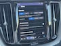 Volvo XC60 2.0 T6 Plug-in hybrid AWD Plus Dark 360 camera / elektrische stoelen / memory / trekhaak / Panorama dak / stoel- en stuurverwarming / leer