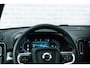 Volvo XC40 B4 Plus Dark Aut | Trekhaak 2000 kg | All-seasonbanden | BLIS | Adaptive Cruis control | 19" Wielen | Verw.voorstoelen | Verw. voorruit | Parkeercamera |