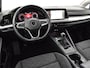 Volkswagen Golf 1.0 TSI 110pk Life · Apple/Android Car Play · Navigatie · Sfeerverlichting · P-Sensoren · Getint Glas · 16'' Inch · Garantie t/m 20-01-2027 of 100.000km