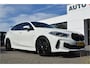 BMW 1-Serie 118i M Sport | NL Auto! | Kuipstoelen | 19"LMV | Carplay | Dubbele uitlaat | Virtual cockpit | Stoelverwarming | NL auto