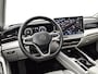 Volkswagen Passat Variant 1.5 272pk DSG eHybrid Elegance Business · Leder · Massage · Stoelventilatie · Elek. Trekhaak · Elek. Achterklep · Apple/Android Car Play · Navigatie · 18'' Inch ·