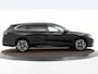 Volkswagen Passat Variant 1.5 272pk DSG eHybrid Elegance Business · Leder · Massage · Stoelventilatie · Elek. Trekhaak · Elek. Achterklep · Apple/Android Car Play · Navigatie · 18'' Inch ·