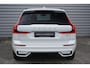 Volvo XC60 T8 Plug-in hybrid AWD Ultra Dark | 2250 kg Trekgewicht| MY2026 nieuw model | Pano. dak | 360 Camera | Trekhaak | Massage Functie | Donker Glas | Stoelventilatie |