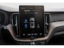 Volvo XC60 T8 Plug-in hybrid AWD Ultra Dark | 2250 kg Trekgewicht| MY2026 nieuw model | Pano. dak | 360 Camera | Trekhaak | Massage Functie | Donker Glas | Stoelventilatie |