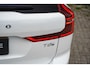 Volvo XC60 T8 Plug-in hybrid AWD Ultra Dark | 2250 kg Trekgewicht| MY2026 nieuw model | Pano. dak | 360 Camera | Trekhaak | Massage Functie | Donker Glas | Stoelventilatie |