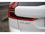 Volvo XC60 T8 Plug-in hybrid AWD Ultra Dark | 2250 kg Trekgewicht| MY2026 nieuw model | Pano. dak | 360 Camera | Trekhaak | Massage Functie | Donker Glas | Stoelventilatie |