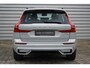 Volvo XC60 T6 Plug-in hybrid AWD Ultra Dark | 2250 kg Trekgewicht | Pano. dak | Luchtvering | 360 Camera | Trekhaak | Stoel/Stuurwiel verwarming |