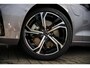 Volvo V60 2.0 T6 Plug-in hybrid AWD Plus Dark | Panoramadak | Head-up display | Visual Park Assist 360-graden camera | 19" 5-triplespaaks wielen