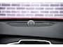 Volvo XC90 2.0 T5 AWD R-Design | Trekhaak | Bowers & Wilkins | Luchtvering | Head-up display | Panorama dak | 360° camera | Adaptieve cruise control | Full option |