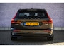 Volvo V60 2.0 T6 Plug-in hybrid AWD Plus Dark | Trekhaak | Adaptieve Cruise Control | Harman Kardon | BLIS | 360° camera | Stoelverw. V+A