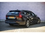 Volvo V60 2.0 T6 Plug-in hybrid AWD Plus Dark | Trekhaak | Adaptieve Cruise Control | Harman Kardon | BLIS | 360° camera | Stoelverw. V+A