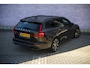 Volvo V60 2.0 T6 Plug-in hybrid AWD Plus Dark | Trekhaak | Adaptieve Cruise Control | Harman Kardon | BLIS | 360° camera | Stoelverw. V+A