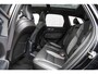 Volvo XC60 2.0 T6 Plug-in hybrid AWD Plus Black Edition | Adaptieve Cruise Control | Panoramadak | Harman Kardon Audio | 21" Velgen | Trekhaak | 360 Parkeercamera | Stoel-/Stuurverwarming |