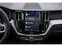 Volvo XC60 2.0 T6 Plug-in hybrid AWD Plus Black Edition | Adaptieve Cruise Control | Panoramadak | Harman Kardon Audio | 21" Velgen | Trekhaak | 360 Parkeercamera | Stoel-/Stuurverwarming |