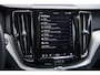 Volvo XC60 2.0 T6 Plug-in hybrid AWD Plus Black Edition | Adaptieve Cruise Control | Panoramadak | Harman Kardon Audio | 21" Velgen | Trekhaak | 360 Parkeercamera | Stoel-/Stuurverwarming |