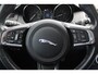Jaguar E-Pace 2.0 P250 AWD SE / Panoramadak / Camera / Head-up / Leder / 19'' / Meridian / Memory seats / Navigatie / Dodehoek / Stoelverwarming / ACC