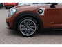 MINI Countryman Mini 2.0 Cooper S E ALL4 Chili / Panoramadak / Camera / Head-up / Leder / Keyless / 19'' / Navi. Proff / Stoelverwarming / Cruise Control