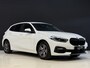 BMW 1-Serie 116i Business Edition | Zwarte grill | Apple Carplay | DAB+ | PDC V+A