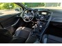 Ford Focus 2.0 EcoBoost ST-2 Schuifdak I Revo Technik Tuning I Recaro I Sony Audio I Parkeersensoren I Half Leder I Bluetooth