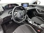 Peugeot e-2008 EV Active 50 kWh 136pk Automaat | Climate Control | Navigatie | Achteruitrijcamera | Cruise Control | Parkeersensoren Achter | 16" Lichtmetalen Velgen | Apple Carplay/Android Auto |