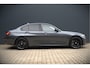 BMW 3-Serie 330e eDrive Edition Sportline | Stoelverwarming | Cruise Control | Leer | Camera | Keyless | Apple Carplay | Ambiance Verlichting | HIFI | Parkeersensoren | Navigatie | NAP | Sport