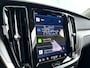 Volvo V60 B4 Aut. Plus Dark | Parkeercamera | Stoel- en stuurverwarming | Trekhaak