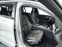 Volvo V60 B4 Aut. Plus Dark | Parkeercamera | Stoel- en stuurverwarming | Trekhaak
