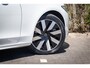 Volvo V90 2.0 T8 Plug-in hybrid AWD Ultra Dark | 360 Graden camera | Trekhaak | Schuif-/kanteldak | Adaptieve Cruise Control | Adaptieve LED koplampen | Head-up Display