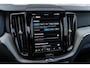 Volvo XC60 2.0 T6 Plug-in hybrid AWD Plus Dark | Trekhaak | 360 camera | Adaptive Cruise Control | Google Maps navigatie | Panoramadak | Verwarmbare achterbank/voorstoelen/stuurwiel | Elektrische stoelverstelling | Dodehoekdetectie |