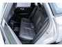 Volvo XC60 2.0 T6 Plug-in hybrid AWD Plus Dark | Trekhaak | 360 camera | Adaptive Cruise Control | Google Maps navigatie | Panoramadak | Verwarmbare achterbank/voorstoelen/stuurwiel | Elektrische stoelverstelling | Dodehoekdetectie |