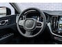 Volvo XC60 2.0 T6 Plug-in hybrid AWD Plus Dark | Trekhaak | 360 camera | Adaptive Cruise Control | Google Maps navigatie | Panoramadak | Verwarmbare achterbank/voorstoelen/stuurwiel | Elektrische stoelverstelling | Dodehoekdetectie |