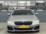 BMW 5-Serie 520I BUSINESS EDITION PLUS I M-SPORT I TREKHAAK I SCHUIFDAK I ORIG. NEDERLANDS