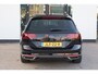 Volkswagen Passat Variant 1.4 TSI PHEV GTE Business DCC adaptief onderstel area view rondom zicht camera vol lederen bekleding elektrisch verstelbaar met memo functie IQ drive easy open met elektrische klep en keyless acces en go zwarte dakhemel klasse III alarm LED Matrix side assist privacy glas park assist ambiente verlichting PLUS Leder Nappa standkachel met afstandbediening werkt ook zonder stroom