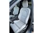 Volvo XC60 2.0 T6 Plug-in hybrid AWD Ultra Dark Panorama dak / B&W Audio / 360 camera / Tailored Wool bekleding / Geint. zitting verhogers achterbank / Elektr. stoelverstelling / Trekhaak
