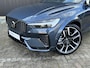 Volvo XC60 2.0 T6 Plug-in hybrid AWD Ultra Dark Panorama dak / B&W Audio / 360 camera / Tailored Wool bekleding / Geint. zitting verhogers achterbank / Elektr. stoelverstelling / Trekhaak