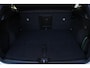 Volvo XC40 B4 Automaat Plus Dark | All Season banden | Verwarmbare voorstoelen en Stuurwiel | Semi-Elektrische Trekhaak | Verwarmbare Voorruit | Premium Audio by Harman Kardon | Adaptieve Cruise Control | Park Assist