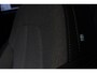 Volvo XC40 B4 Automaat Plus Dark | All Season banden | Verwarmbare voorstoelen en Stuurwiel | Semi-Elektrische Trekhaak | Verwarmbare Voorruit | Premium Audio by Harman Kardon | Adaptieve Cruise Control | Park Assist