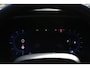 Volvo XC40 B4 Automaat Plus Dark | All Season banden | Verwarmbare voorstoelen en Stuurwiel | Semi-Elektrische Trekhaak | Verwarmbare Voorruit | Premium Audio by Harman Kardon | Adaptieve Cruise Control | Park Assist