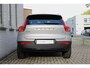 Volvo XC40 B4 Automaat Plus Dark | All Season banden | Verwarmbare voorstoelen en Stuurwiel | Semi-Elektrische Trekhaak | Verwarmbare Voorruit | Premium Audio by Harman Kardon | Adaptieve Cruise Control | Park Assist