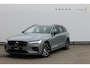 Volvo V60 T6 350PK Autm. Plug-in hybrid AWD Plus Dark Long Range / Google infotainment / Semi elekrisch wegklapbare trekhaak / Verwarmbare voorruit / Elektrisch bedienbare voorstoelen met geheugen / Verwarmbare voorstoelen