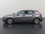 Mercedes-Benz A-klasse 180 Business Solution Luxury | Widescreen | Trekhaak | Stoelverwarming | Parkeersensoren |